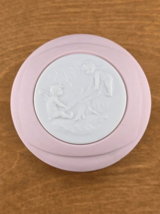 Tharaud Limoges Accessories - Vintage Tharaud Limoges Pink Porcelain Trinket Box With Cherub Relief Lid